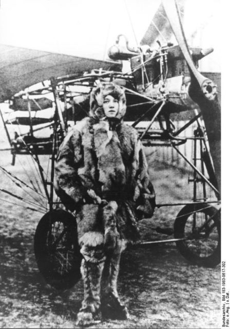 Melli Beese, Frankl's first instructor, and Germany's first female pilot. Image Source: Wikimedia Commons/ Bundesarchiv, Bild 183-1983-0617-302 / CC-BY-SA 3.0