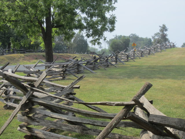 Period fence at Manassas Battlefield - By Billy Hathorn - Own work, CC BY 3.0, https://commons.wikimedia.org/w/index.php?curid=18364045