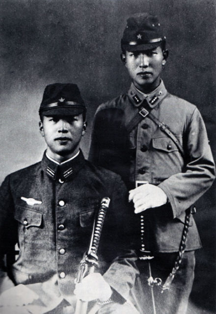 Hirō Onoda (right) with his brother Jiro.
