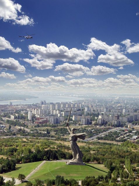The Motherland Calls, seen in all its glory. Photo Source.