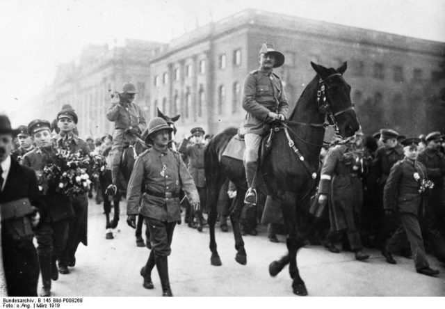 On Parade in Germany. By Bundesarchiv – CC BY-SA 3.0 de