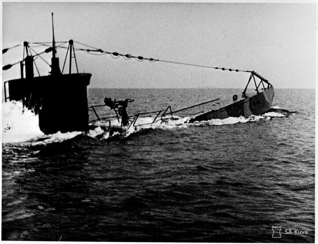 Vesikko surfacing, 1941. Photo: Sa-Kuva.fi