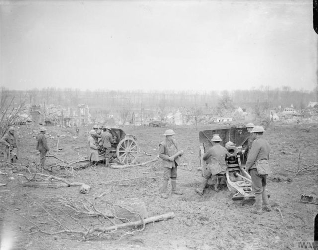 Royal Marine Artillery gunners firing at the Germans with two captured German 105 mm FH 98/09 field howitzers, April 1917.