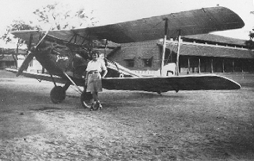 Johnson with Jason in Jhansi, India in May 1930.