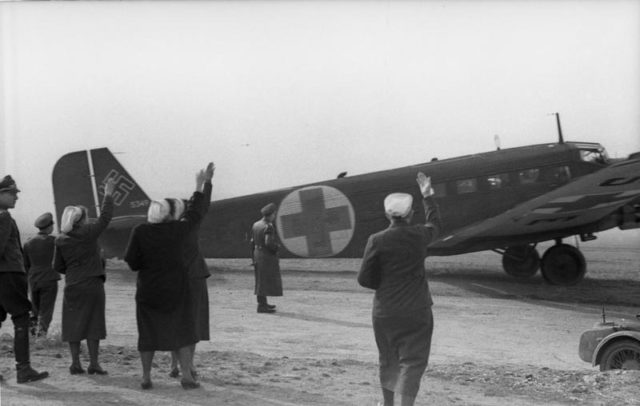 Ambulance Junkers Ju 52, Balkans, 1941. Photo: Bundesarchiv, Bild 101I-172-1082-17 / Meyer / CC-BY-SA 3.0.