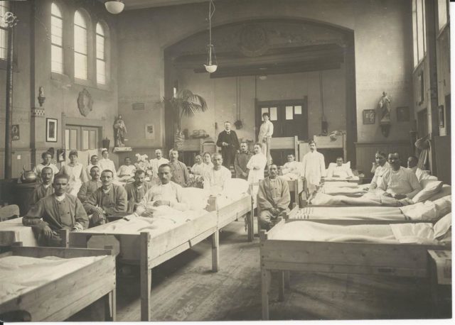 Serbian PoWs in an auxiliary hospital in Rotterdam (the Netherlands), 1919.Photo credit:  H.A. van Oudgaarden