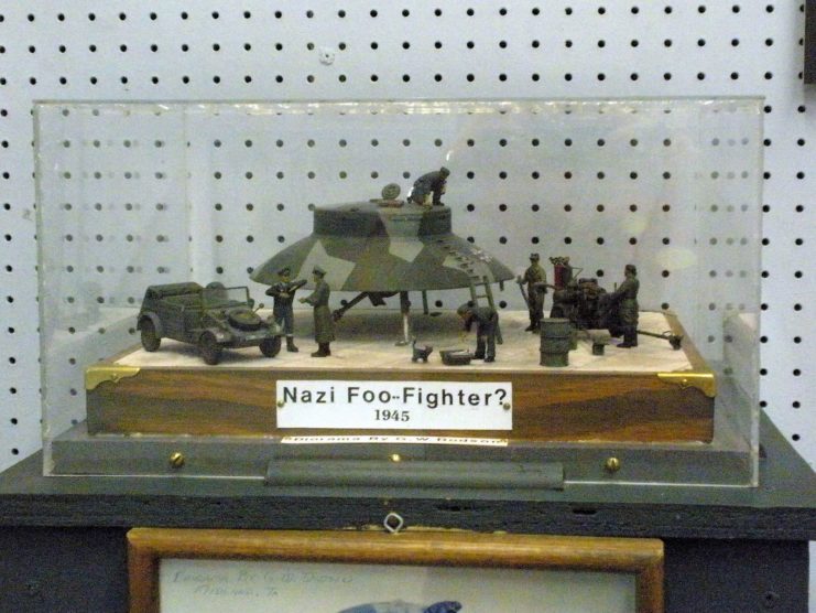 Diorama of a Nazi Foo-Fighter by G. W. Dodson, Roswell UFO Museum, Roswell, New Mexico, USA. mr_t_77 – CC-BY SA 3.0