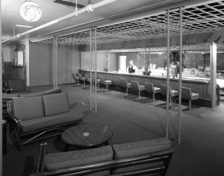 Mountain View Officers’ Club first Floor Bar and Lounge Area during conversion to Service Club, 1963. U.S. Army Photo courtesy of Fort Huachuca Museum Archives.