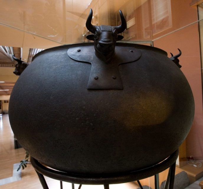 This incredibly preserved cauldron is a relic of the ancient Urartu people. This piece rests in the Museum of Anatolian Civilizations, Ankara. EvgenyGenkin – CC-BY SA 3.0