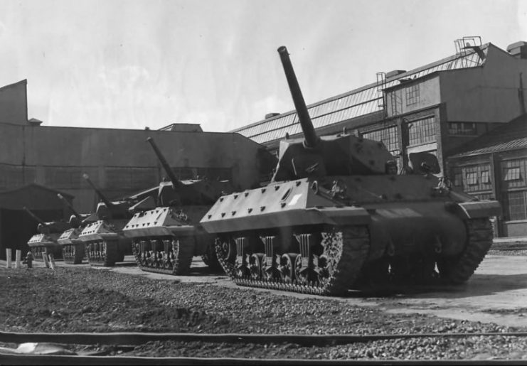 Tank Destroyers At Ford Plant In Detroit 1943