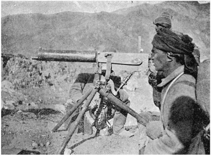 Ottoman soldier with a captured Russian machine gun