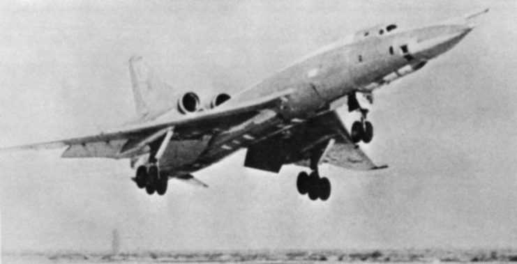 Tu-22 Blinder landing
