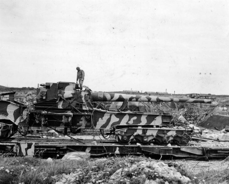 20.3 cm K (E) captured in Auderville Laye, France 11 July 1944