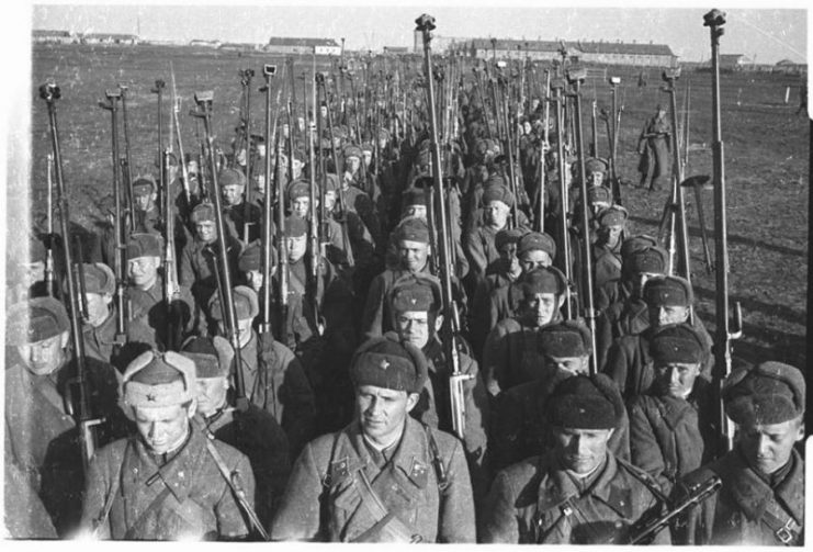 Red Army soldiers with PTRD-41 and PTRS-41 anti-tank rifles, c. 1942.