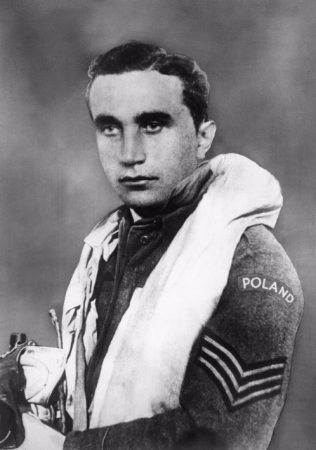 František in RAF uniform with “Poland” shoulder flash