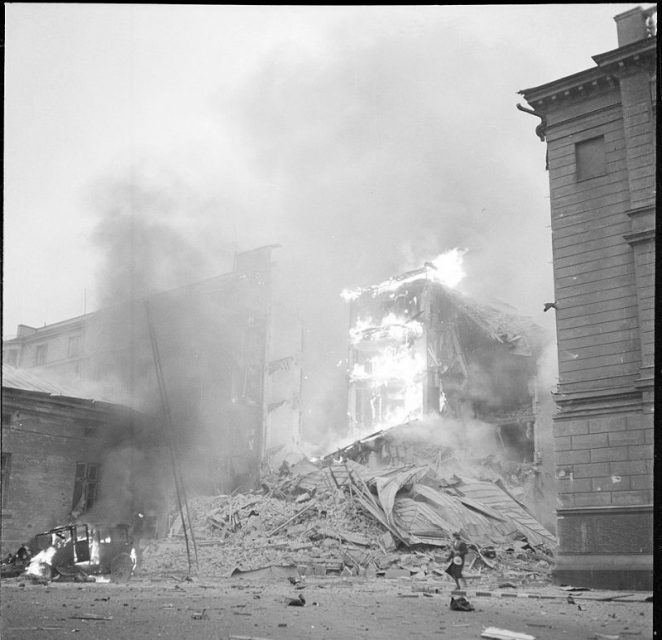 Fire at the corner of Lönnrot and Abraham Streets after Soviet aerial bombing of Helsinki on 30 November, 1939.