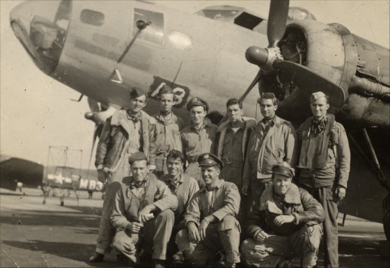 Bud Porter and crew, 95th Bomb Group, 1945 (Bud is standing, 4th from left)