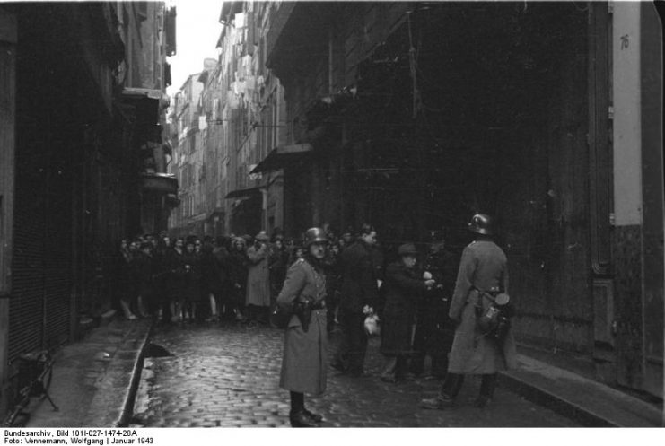 Marseille during the WWII. By Bundesarchiv – CC BY-SA 3.0 de