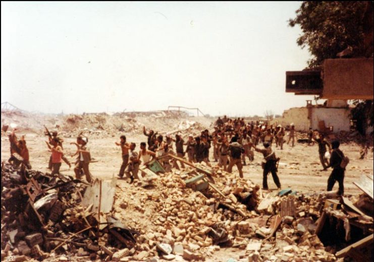 Iraqi soldiers surrendering after the Liberation of Khorramshahr. By Unknown – CC BY-SA 3.0