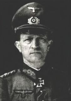 The commander of the 45th Infantry Division, Generalmajor Fritz Schlieper.