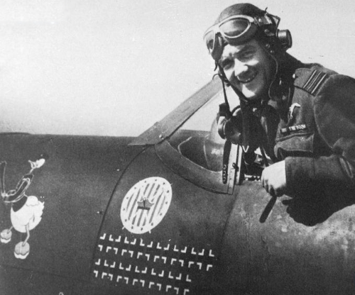 Jan Zumbach during the war. Note the famous “duck” painted on his aircraft.