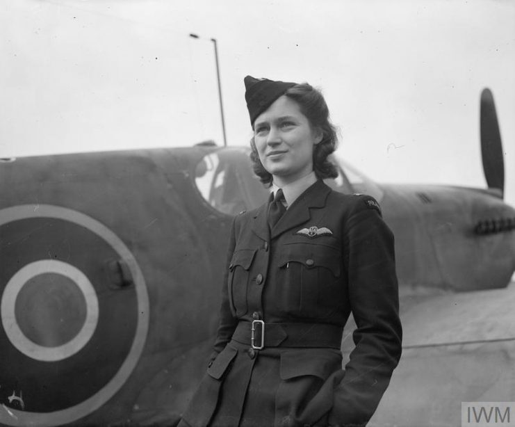 Second Officer Jadwiga Piłsudska, a Polish female pilot serving in the ATA.
