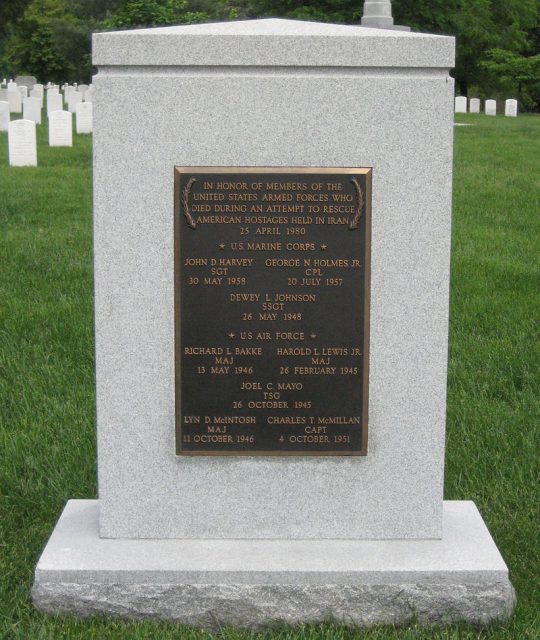 Operation Eagle Claw Memorial in Arlington National Cemetery.Photo: Jtesla16 CC BY 3.0