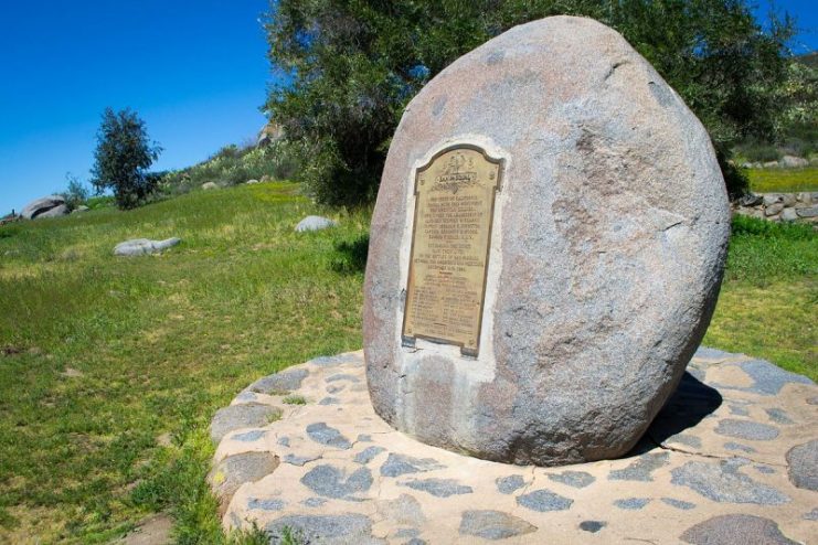 A plaque commemorates the Battle of San Pasqual. Photo: Visitor7 / CC BY-SA 3.0