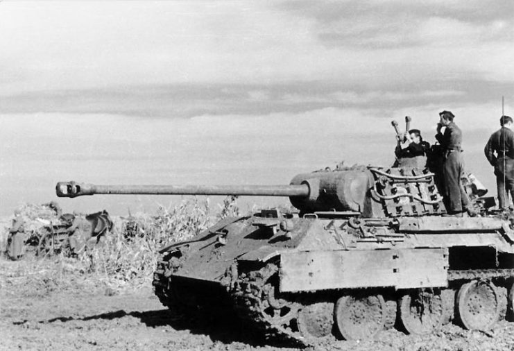 Panther on the Eastern Front, 1944. Photo: Bundesarchiv, Bild 101I-244-2321-34 / Waidelich / CC-BY-SA 3.0