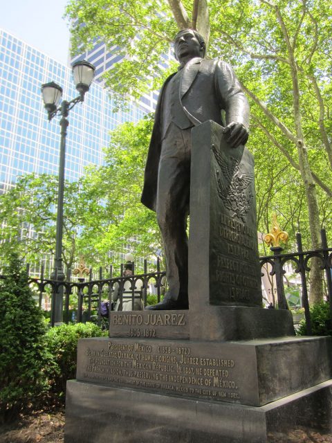 Juárez statue in Bryant Park, Manhattan, donated to the City of New York by the state of Oaxaca. A bilingual (English and Spanish) quotation reads “Respect for the rights of others is peace.”Photo: Another Believer CC BY-SA 3.0