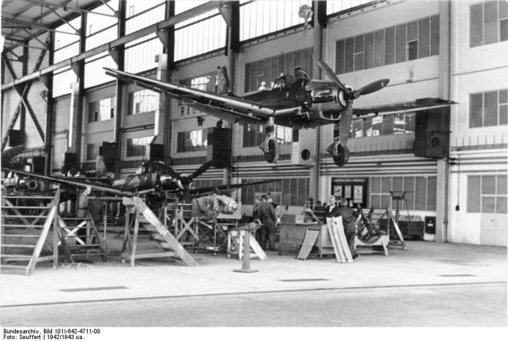 Two Junkers Ju 87 Ds near completion. Photo: Bundesarchiv, Bild 101I-642-4711-08 / Seuffert / CC-BY-SA 3.0.