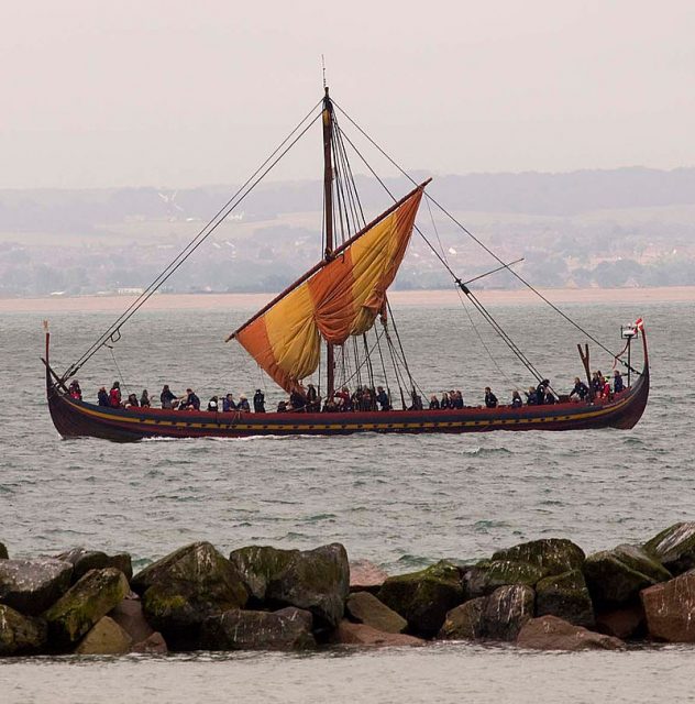 Reconstructed 11th Century Viking Ship – Sumdge 9000 CC BY 2.0