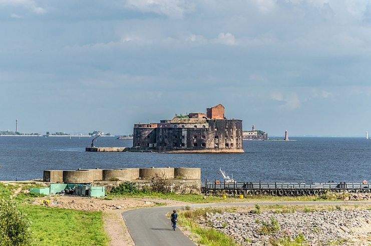 View of Fort Alexander from Kronstadt – Alex ‘Florstein’ Fedorov CC BY-SA 4.0