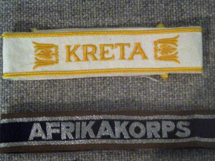 Crete cuff and sleeve stripes Afrika Korps. By Bunkerfunker – CC BY-SA 3.0