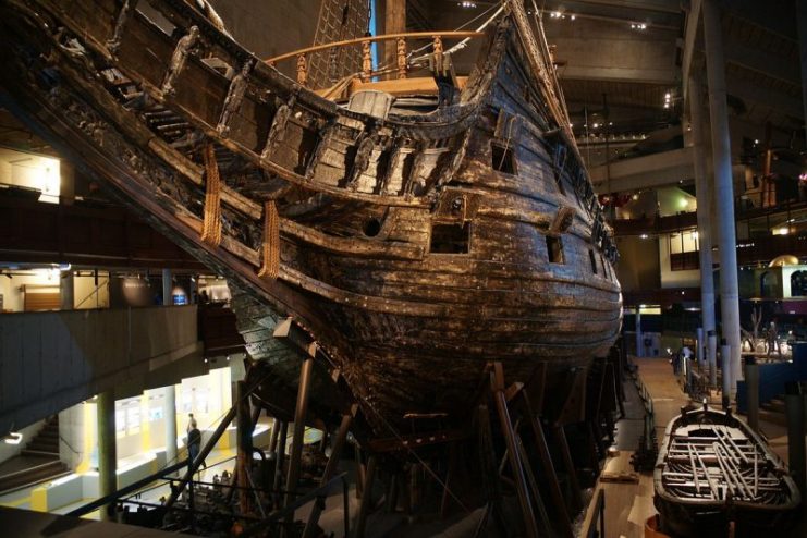 Sunken Swedish warship Vasa sunk in 1628 salvaged in 1961. By JavierKohen CC BY-SA 3.0