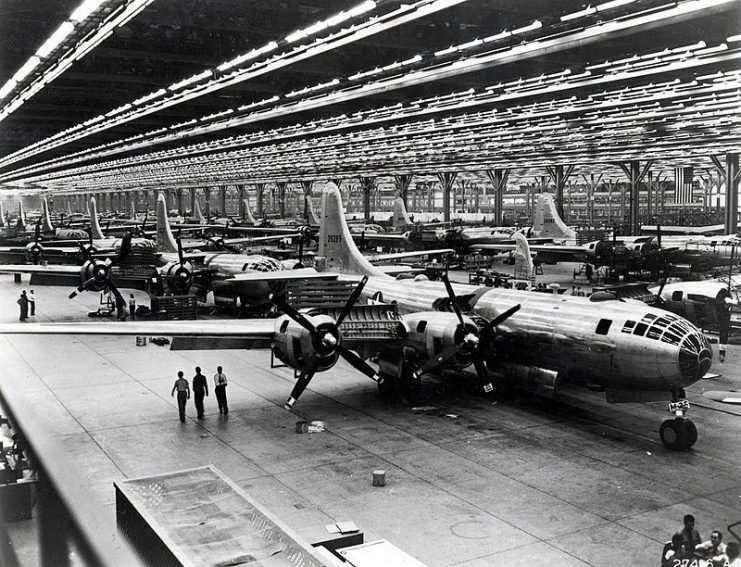 Boeing B-29 Assembly Line – 1944.Wichita, Kansas