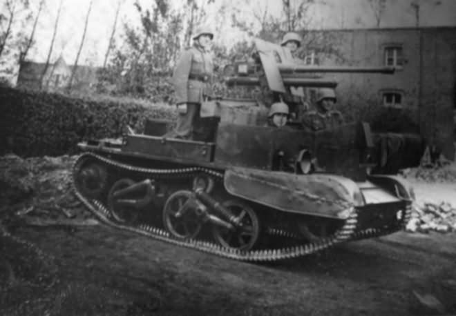 German Modified Universal Carrier with Crew.