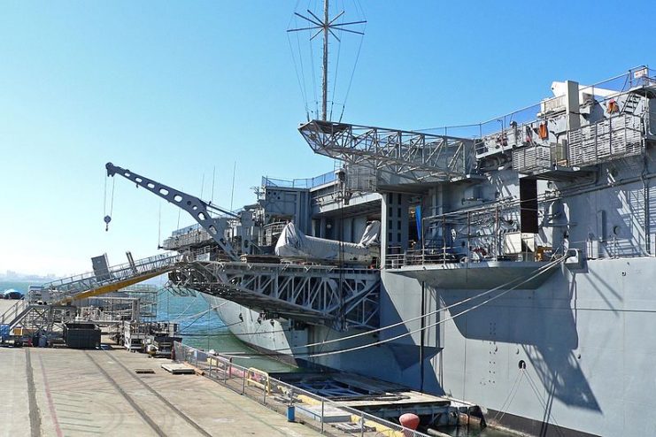 Hornet as a Museum Ship (Aft View) – Stan Shebs CC BY-SA 3.0