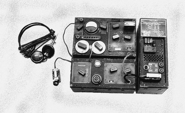 B MK II receiver and transmitter (also known as the B2 radio set)