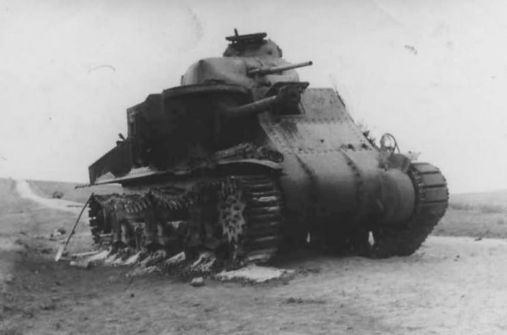 M3 Lee destroyed in Africa