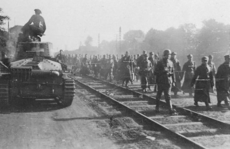Panzer 35(t) and Polish POWs 1939