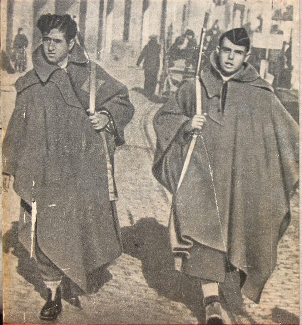 Republican soldiers on patrol in October or November 1936