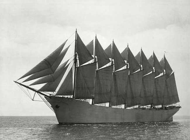 The only seven-masted schooner ever built, Thomas W. Lawson