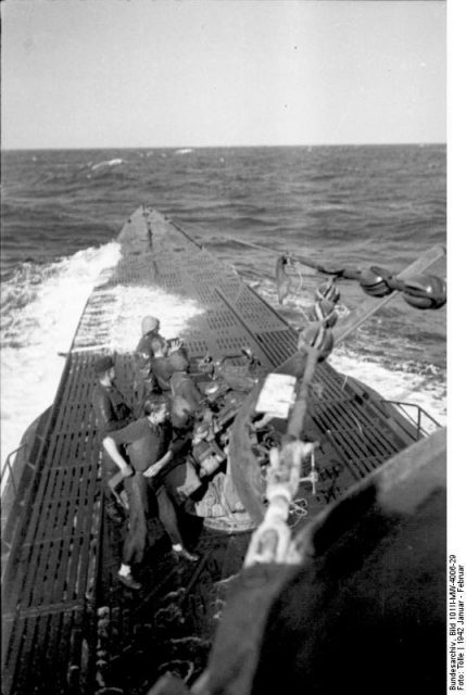 Close-up of the 88mm deck gun.U-Boot U-123 in the See.Photo Bundesarchiv, Bild 101II-MW-4006-29 Tölle CC-BY-SA 3.0
