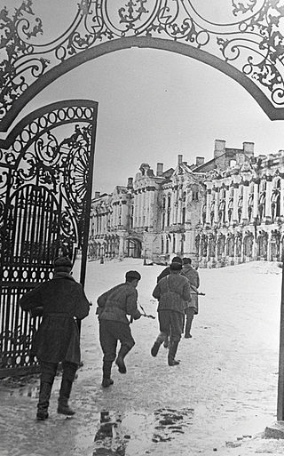 Soviet soldiers fighting in Pushkin. The breakthrough of Leningrad’s siege.By RIA Novosti archive CC BY-SA 3.0