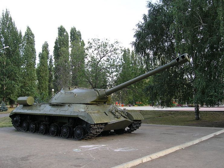 IS-3 tank in Park of Victory, Togliatti, Russia. By ShinePhantom CC BY-SA 3.0