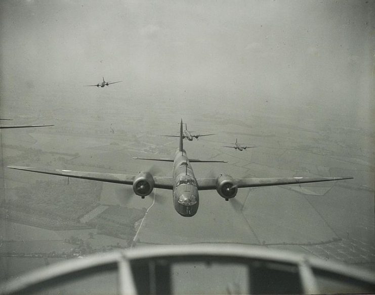 Wellington bombers in formation.By whatsthatpicture CC BY 2.0