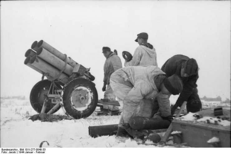 Nebelwerfer 41 in Soviet snow. By Bundesarchiv Bild CC-BY-SA 3.0