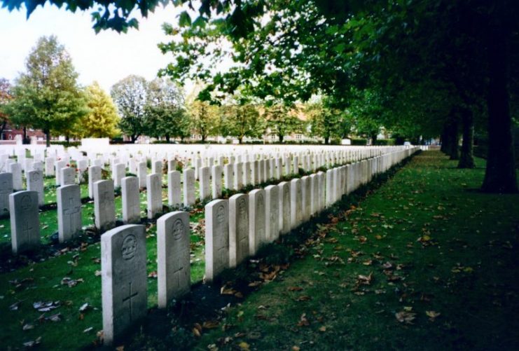 Commonwealth war graves WWI cemetery Belgium.