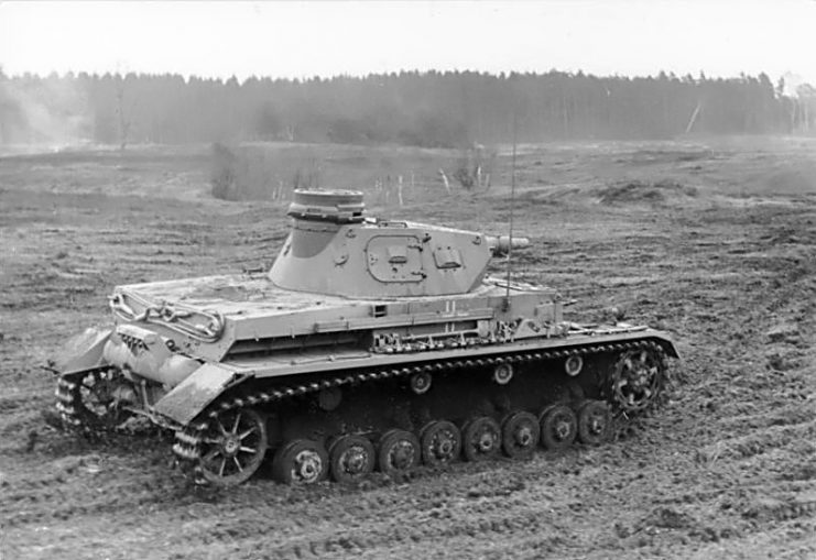 German Panzer-IV, version “D” on a training exercise in March 1940.Photo Bundesarchiv, Bild 101I-124-0211-18 Gutjahr CC-BY-SA 3.0
